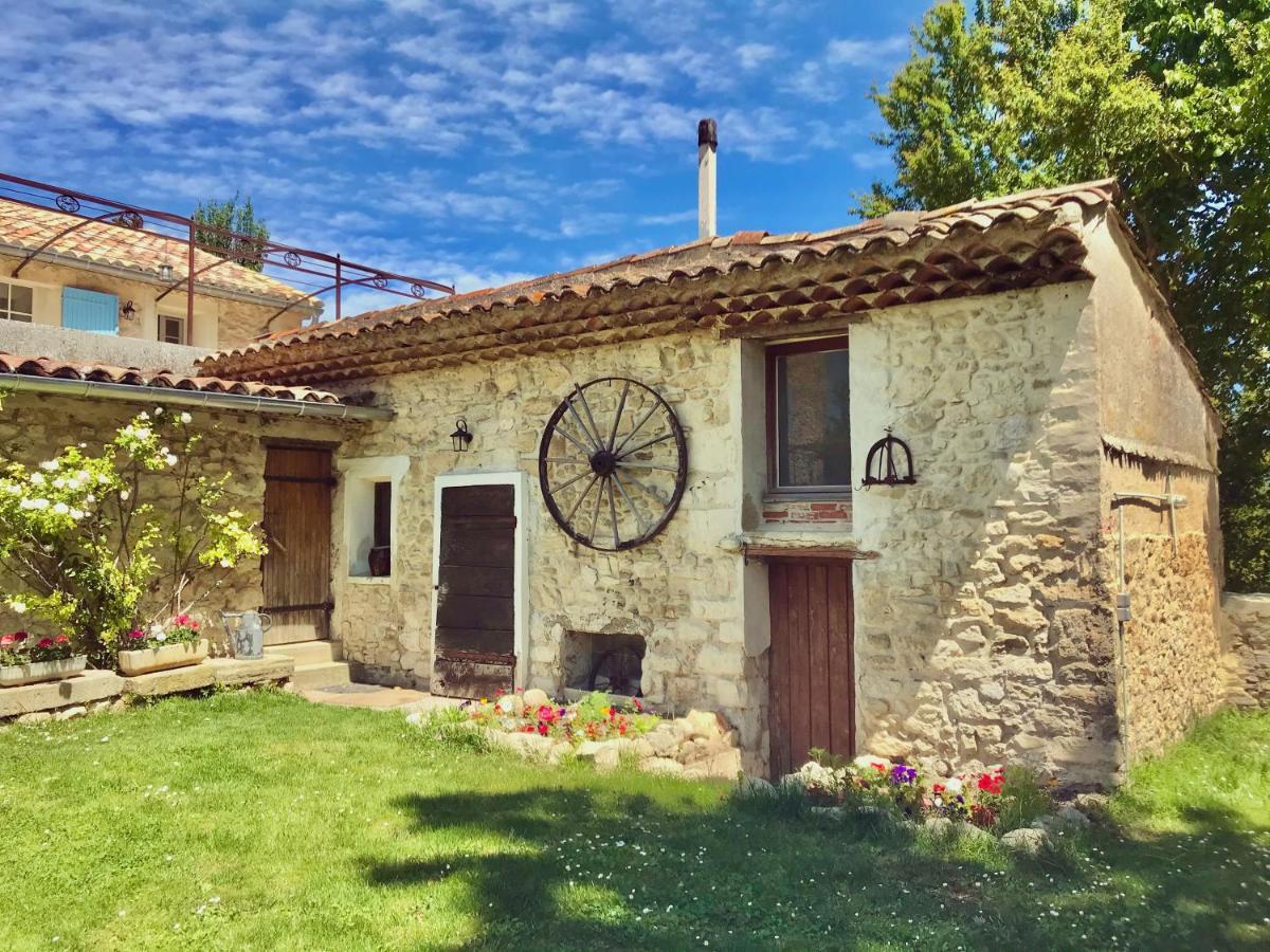 Domaine De La Brave Bed & Breakfast Pernes-les-Fontaines Exterior photo