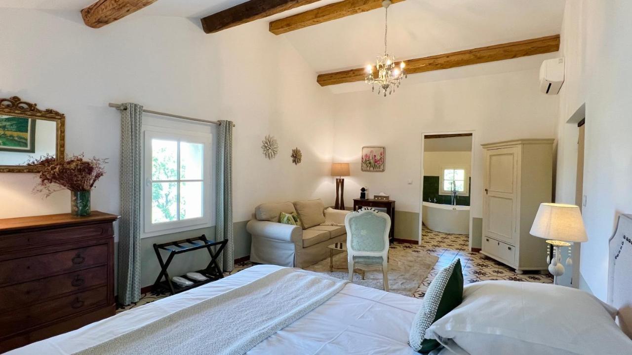 Domaine De La Brave Bed & Breakfast Pernes-les-Fontaines Exterior photo
