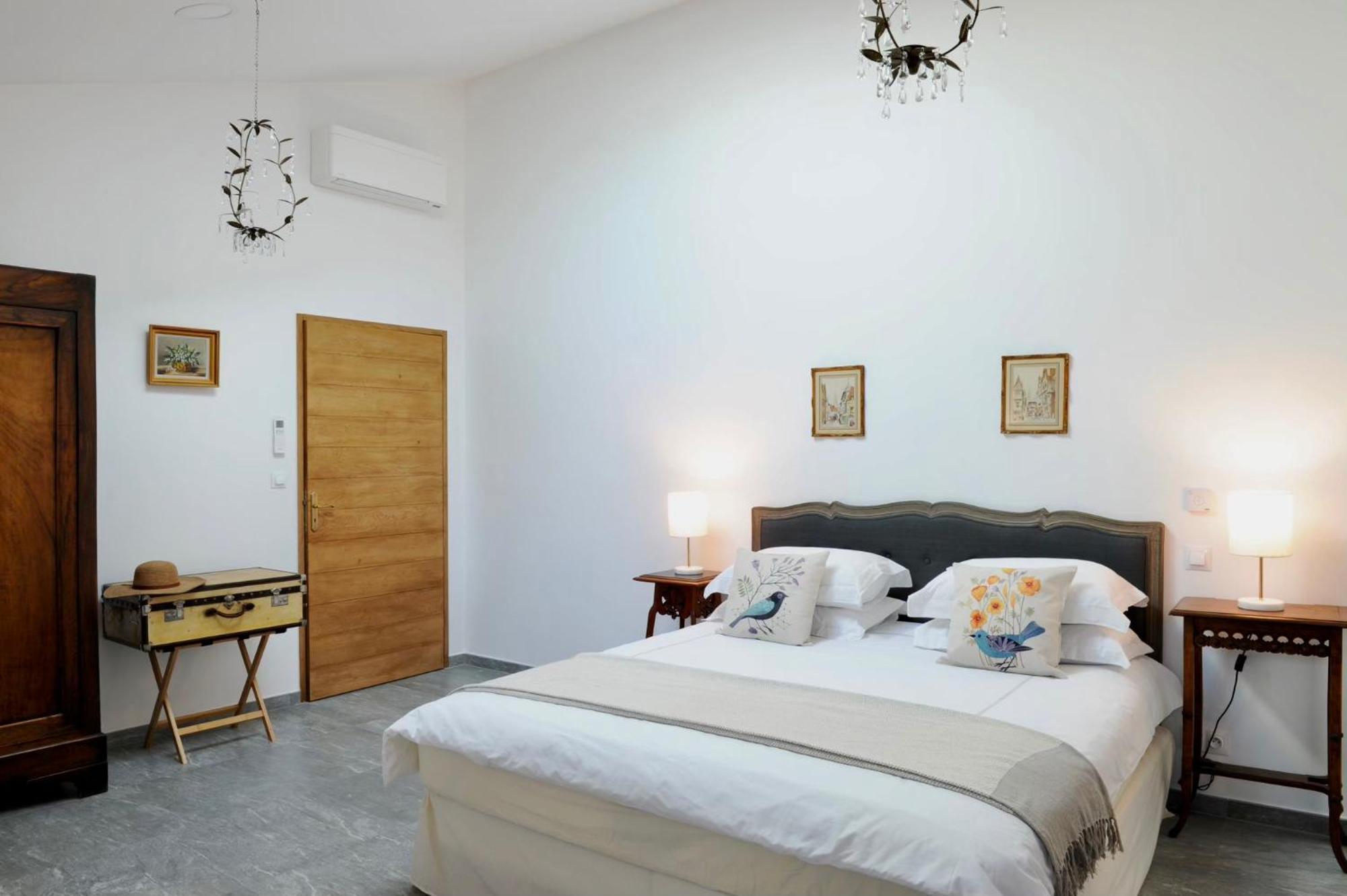 Domaine De La Brave Bed & Breakfast Pernes-les-Fontaines Room photo