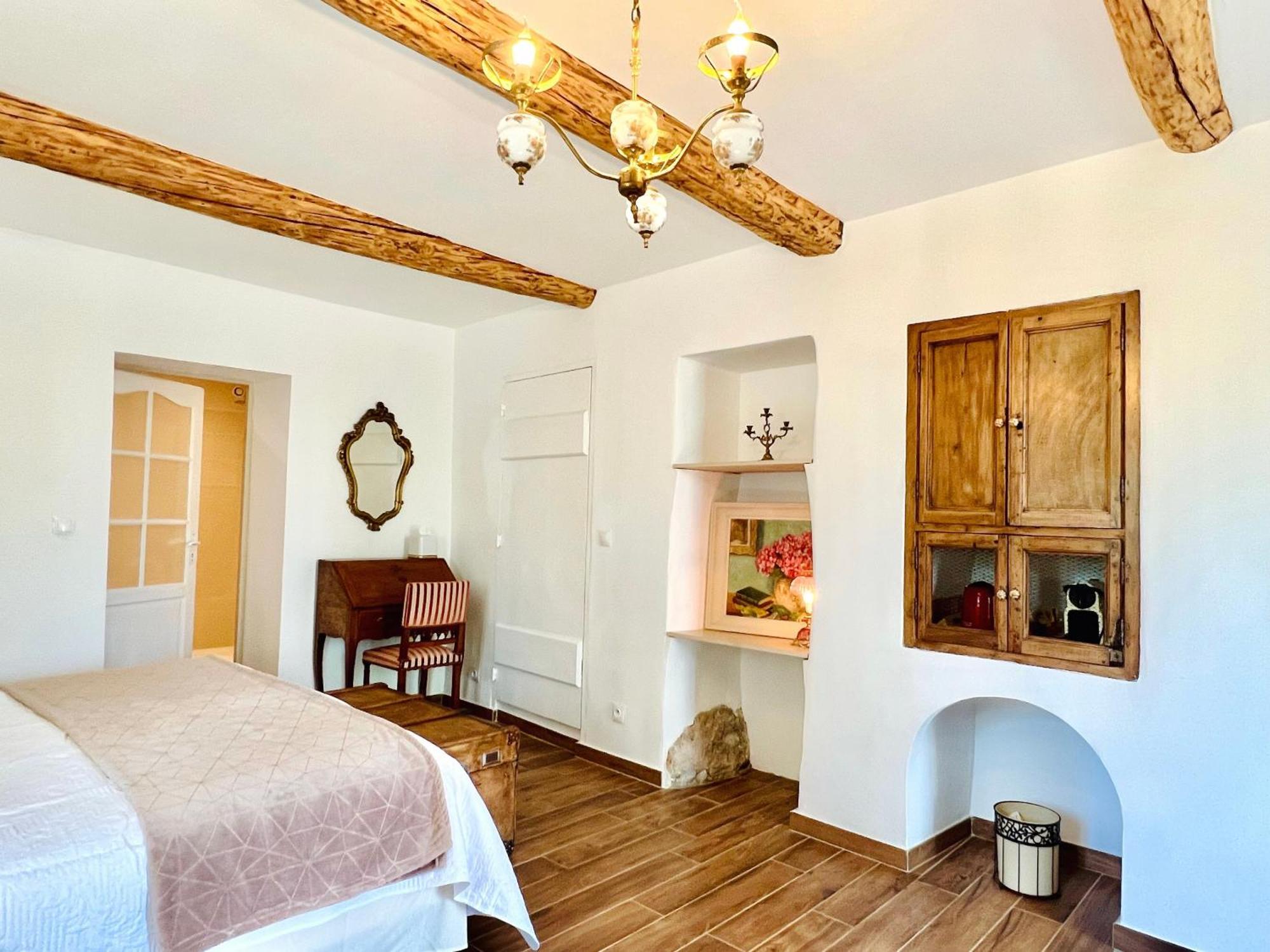 Domaine De La Brave Bed & Breakfast Pernes-les-Fontaines Room photo